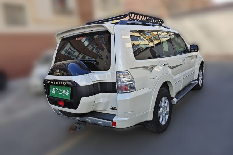 Used Mitsubishi Pajero 