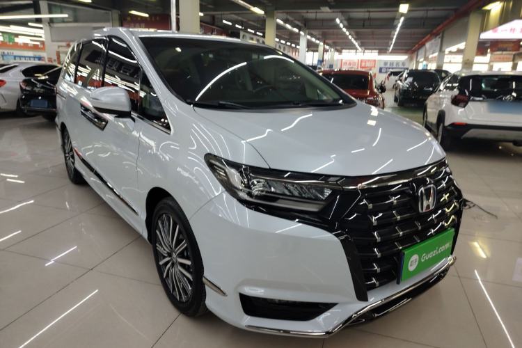 Used Honda Elysion 2024 2.0L eHEV Classic Edition