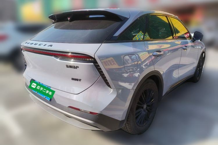 Used Venucia V 2021 260T Idol Edition
