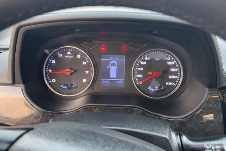 Used JAC Refine M4 2016 2.0L Manual Luxury Smart Version