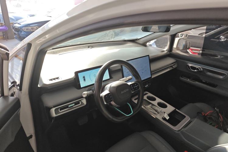 Used AION Y 2023 Younger Star Edition
