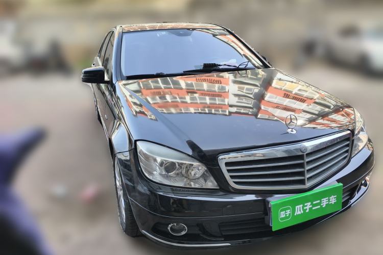 Used Mercedes-Benz C-Class 2010 C 200 CGI Elegance Model Front Right 45 Deg