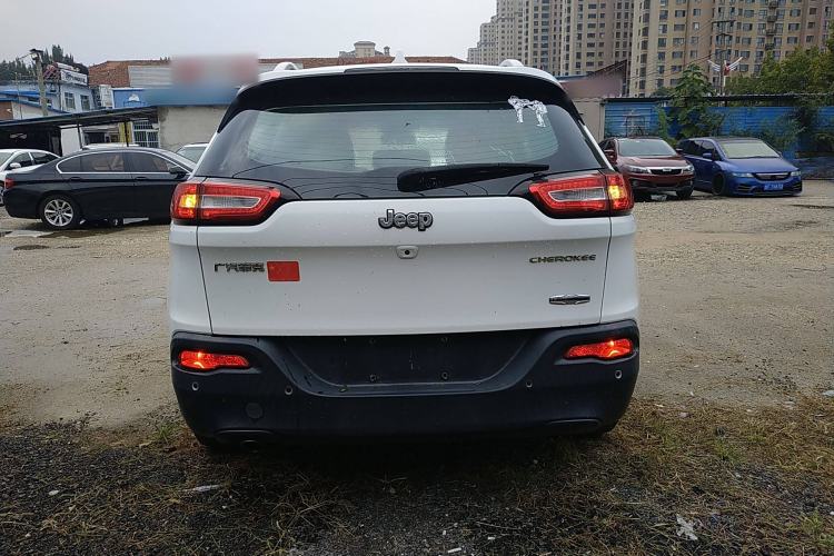 Used Jeep Cherokee 2016 2.0L Smart Version
