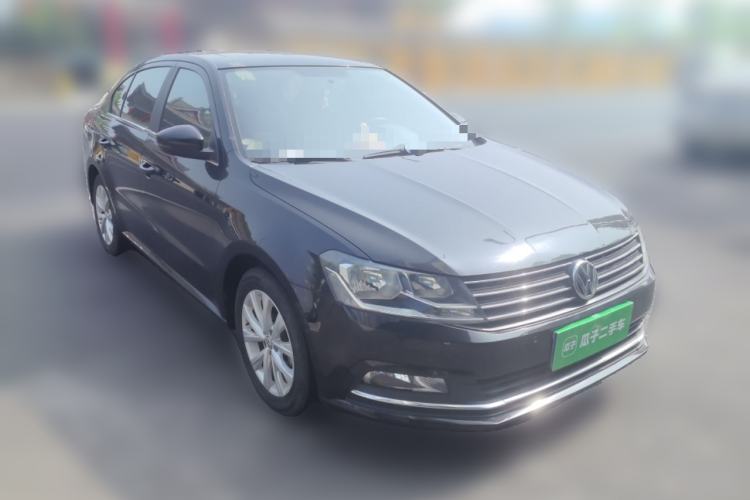 Used Volkswagen Lavida 2015 1.6L Manual Comfort Edition
