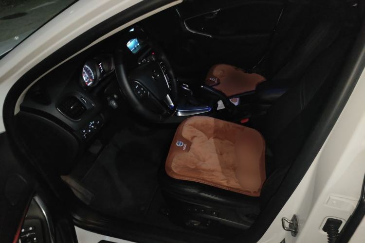 Used Volvo V40 2017 T3 Zhiya Edition Left Front Seat