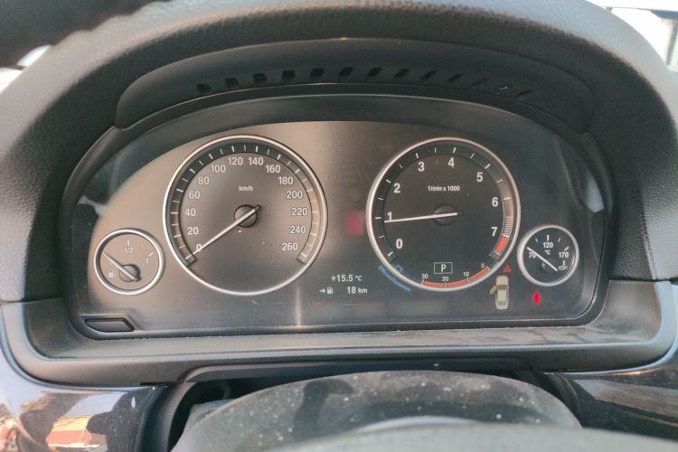 Used BMW 5 Series 2014 520Li Elegant Model
