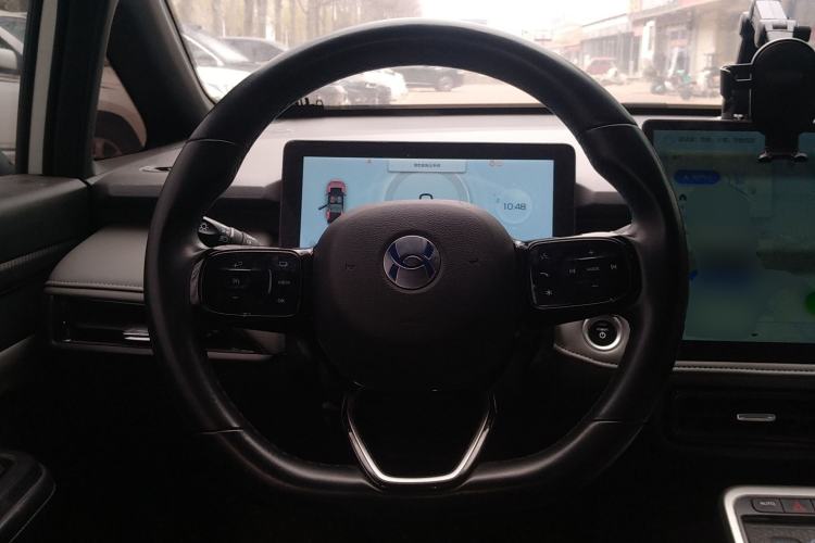 Used Hycan Z03 2022 510 km Range Trendy Cool Version 135 kW 63.98 kWh Steering Wheel