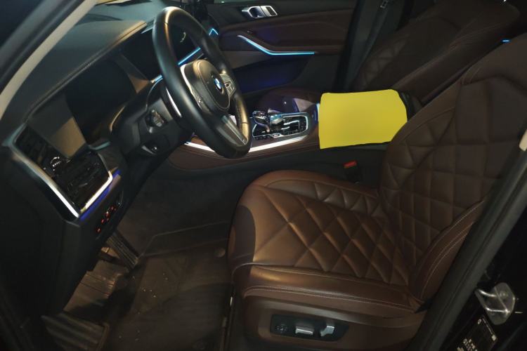 Used BMW X5 2022 Restyled xDrive 30Li Luxury Version M Sport Package Left Front Seat