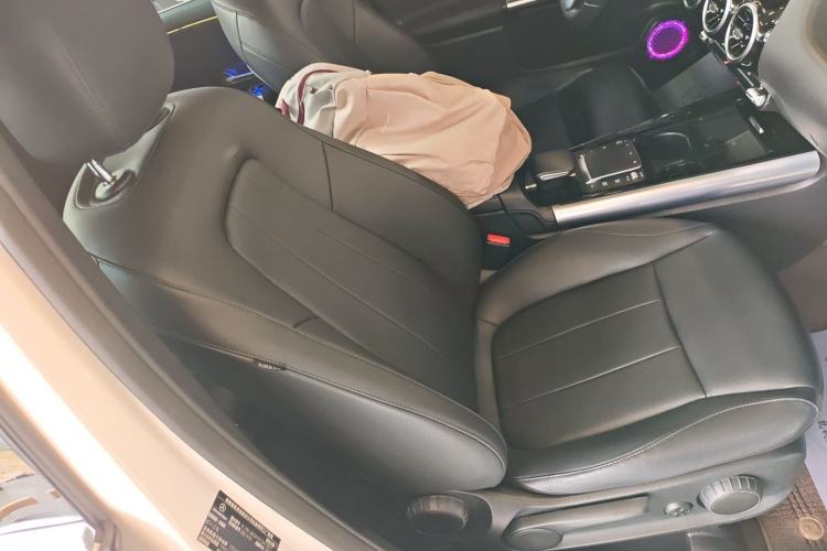 Used Mercedes-Benz B-Class 2022 Updated B 200 Fashion Edition Right Front Seat