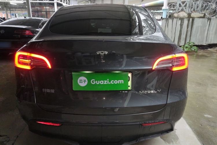 Used Tesla Model Y 2021 Long-Range All-Wheel-Drive Version