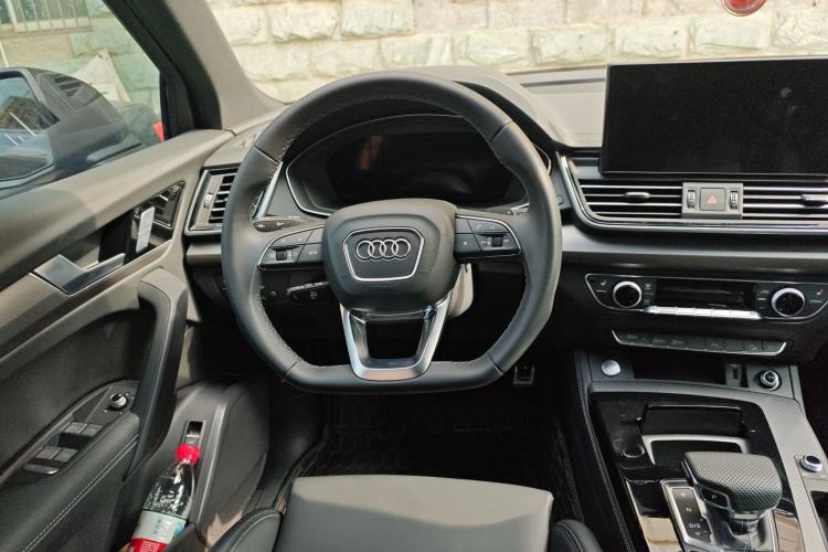 Used Audi Q5L 2025 40 TFSI Luxury Dynamic Edition Steering Wheel