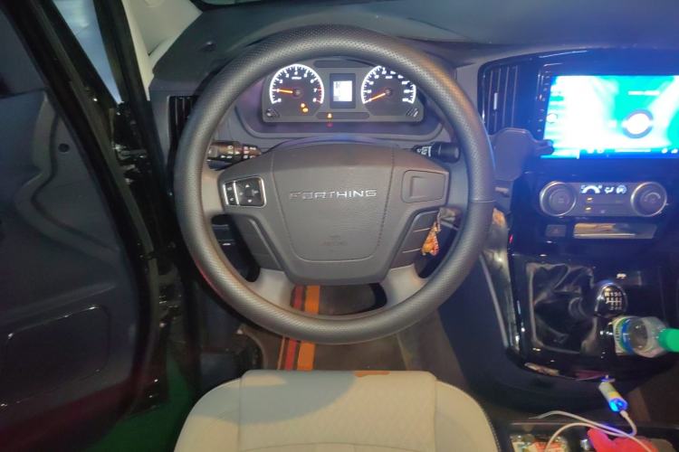 Used FORTHING Lingzhi PLUS 2024 1.5T Manual Luxury 7-Seater
