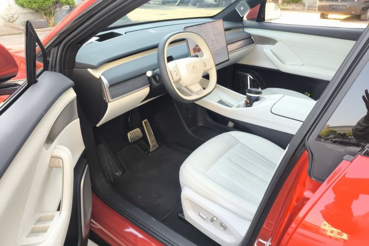 Used ONVO L60 2024 60 kWh Rear-Drive Version