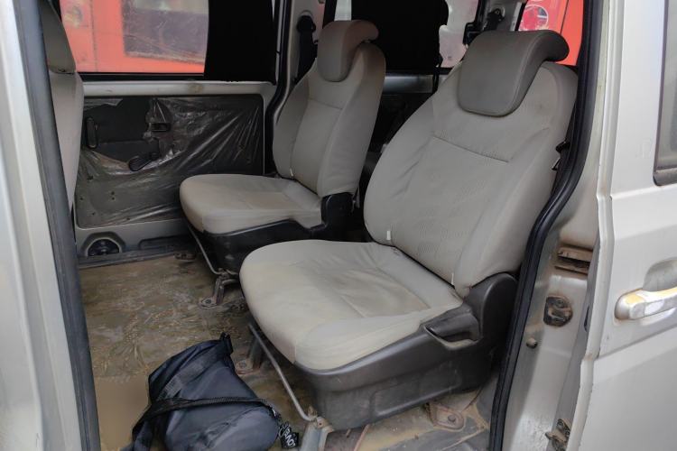 Used Wuling Rongguang V 2016 1.5L Standard Version Left Rear Seat