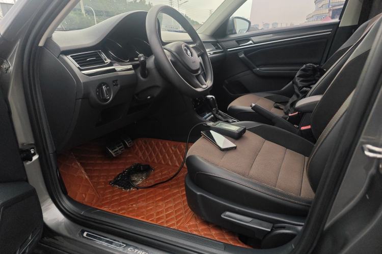 Used Volkswagen C-TREK 2017 230TSI DSG Comfort Version
