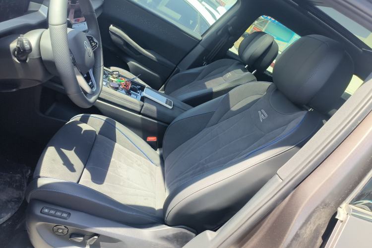 Used Volkswagen Teramont 2025 Tiguan Pro 450TSI Four-Wheel Drive Summit Edition
