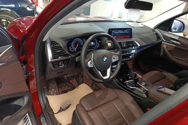 Used BMW X3 2019 xDrive28i Luxury Package Center Console