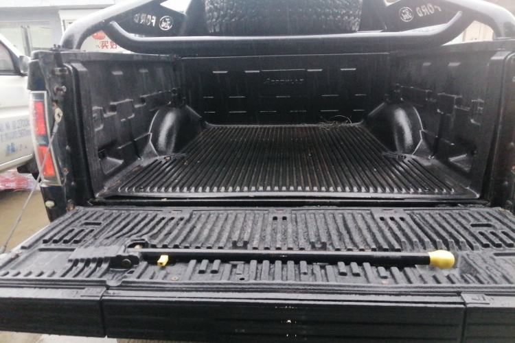 Used Ford F-150 Raptor 2011 6.2L SVT Raptor SuperCrew Trunk