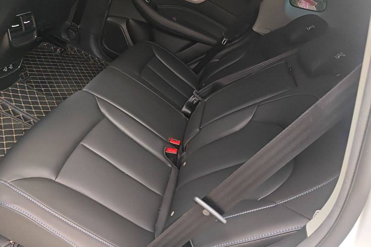 Used Roewe RX5 2023 PLUS 330TGI Automatic Trendsetting Smart Edition