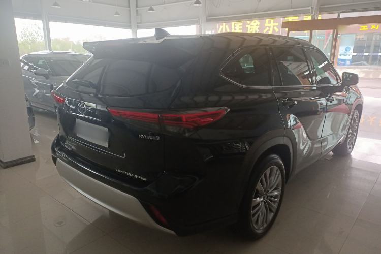 Used Toyota Highlander 2023 2.5L Smart Electric Hybrid Dual-Motor All-Wheel-Drive Supreme Edition – 7 Seats
