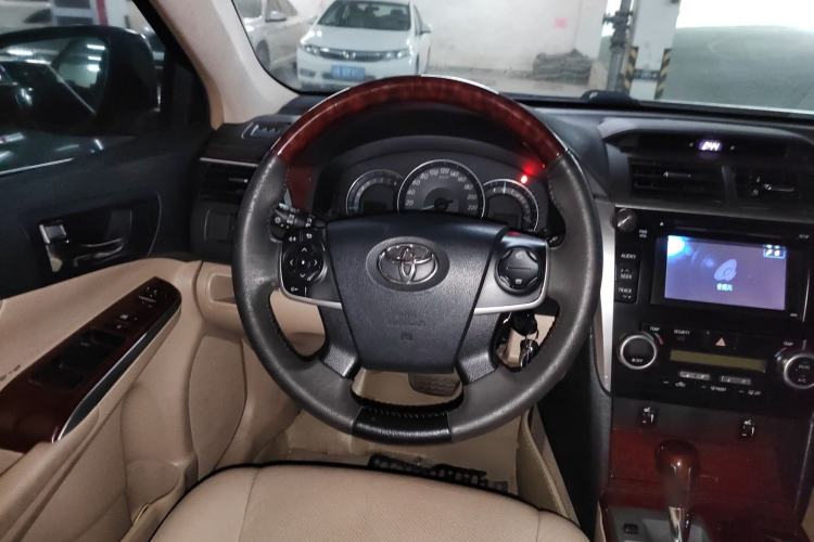 Used Toyota Camry 2012 2.0G Luxury Edition Steering Wheel