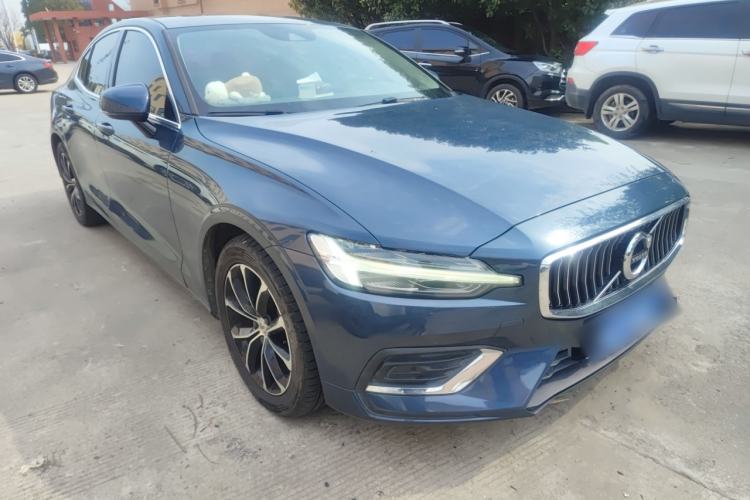 Used Volvo S60 2020 T4 Zhiyi Luxury Edition
