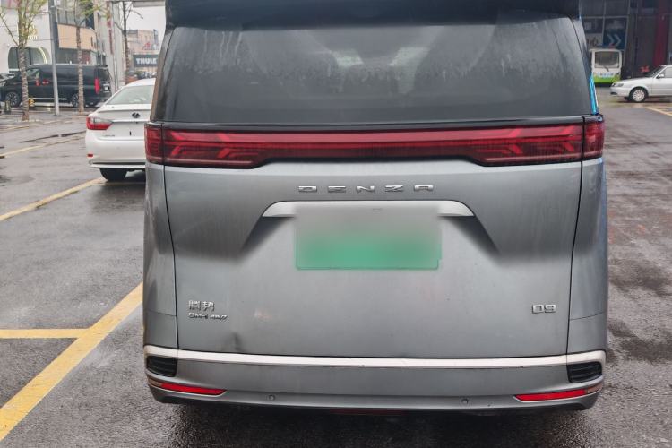 Used Denza D9 2022 DM-i 970 Four-Wheel Drive Prestige Model Exterior 6