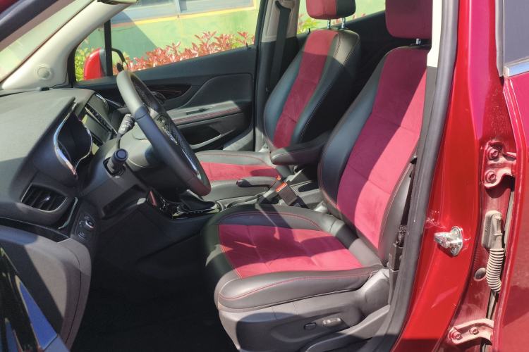 Used Buick Encore 2018 18T Automatic Two-Wheel Drive Urban Elite Model
