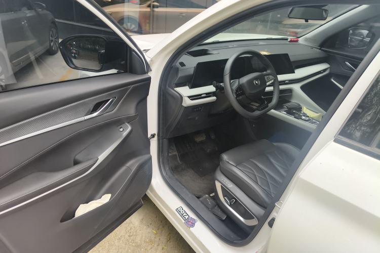 Used CHANGAN CS75 PLUS 2024 3rd Generation Champion Edition 2.0T Intelligent Drive Performance Model