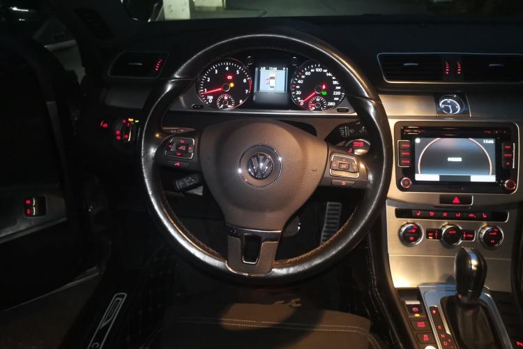 Used Volkswagen FAW-Volkswagen CC 2013 2.0 TSI Luxury Model Steering Wheel