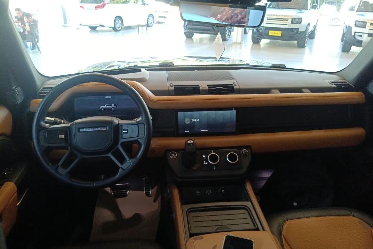 Used Land Rover Defender 2021 110 P400 X Center Console