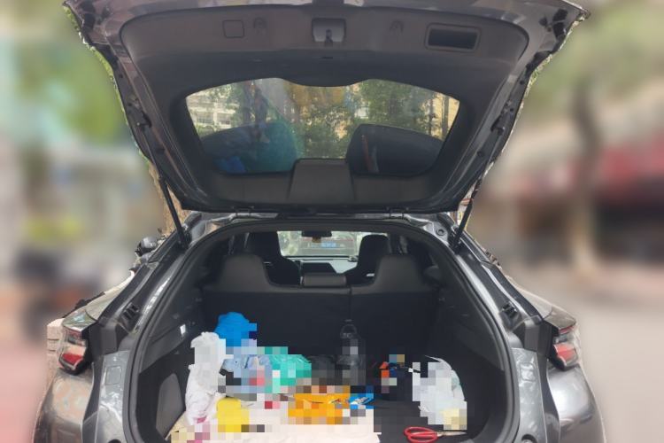 Used CHANGAN UNI-T 2022 1.5T Prestige Version Trunk