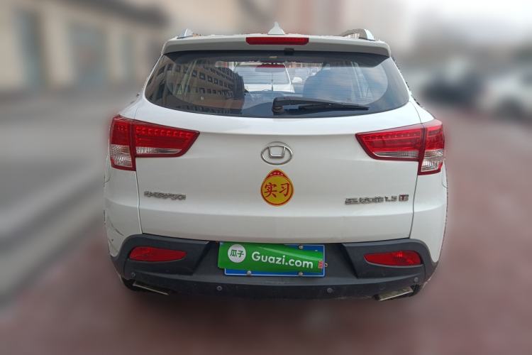 Used Huatai Santa Fe 2016 1.5T Gasoline Manual Two-Wheel Drive Smart Enjoyment i3 Model
