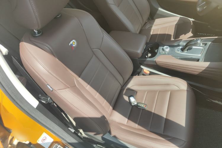 Used Haval F7 2019 2.0T Four-Wheel Drive 70th Anniversary Limited Edition
