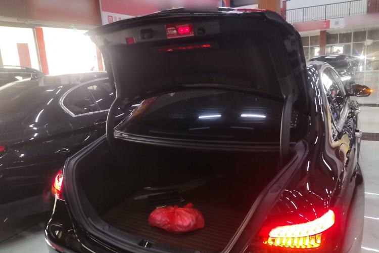 Used Mercedes-Benz E-Class 2022 Revised E 300 L Sport Luxury Edition Trunk