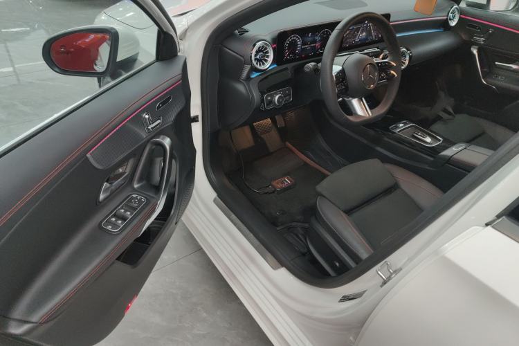 Used Mercedes-Benz A-Class 2024 Updated A 200 L Fashion Version
