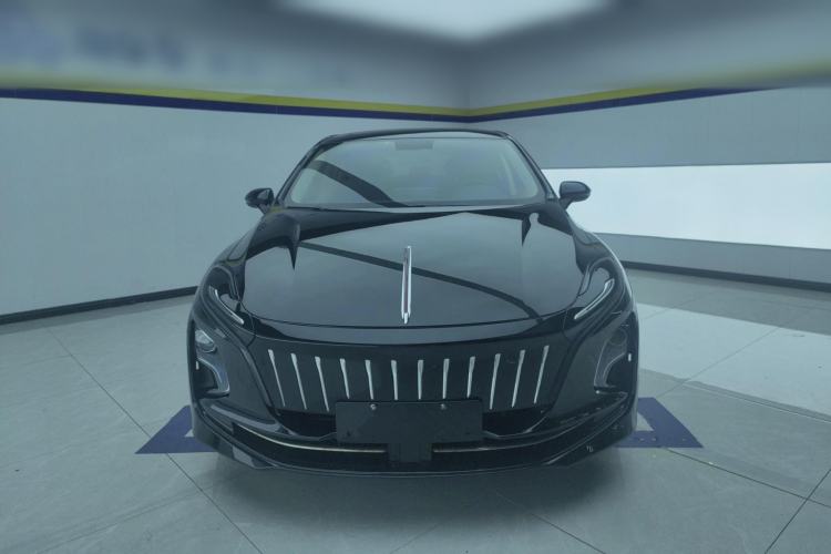 Used Hongqi E-QM5 2022 431 km Charge & Enjoy Edition