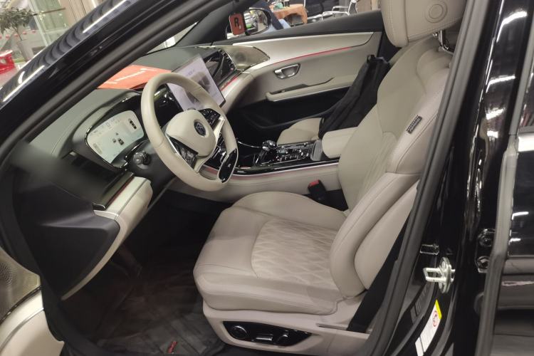 Used BYD Han 2025 DM-i 125KM Prestige Model
