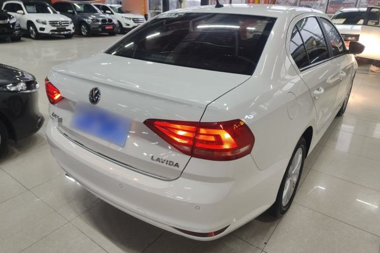 Used Volkswagen Lavida 2017 1.6L Manual Comfort Edition