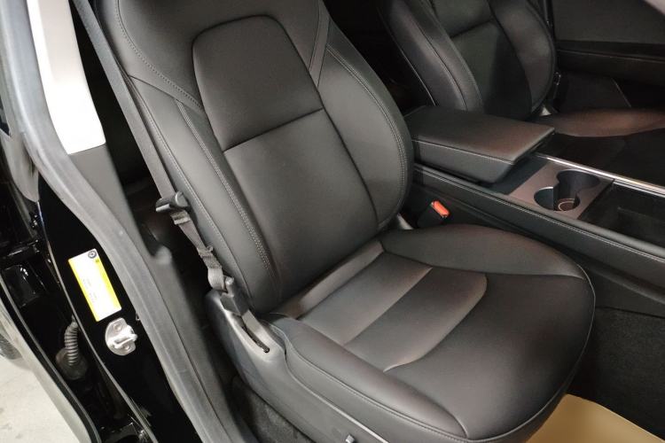 Used Tesla Model Y 2022 Long-Range All-Wheel-Drive Version