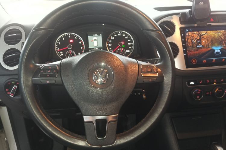 Used Volkswagen Tiguan 2013 1.8TSI Automatic Two-Wheel Drive Luxury Model Steering Wheel