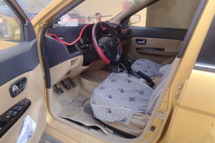 Used Wuling Hongguang 2013 1.2L S Comfort Model China IV Standard