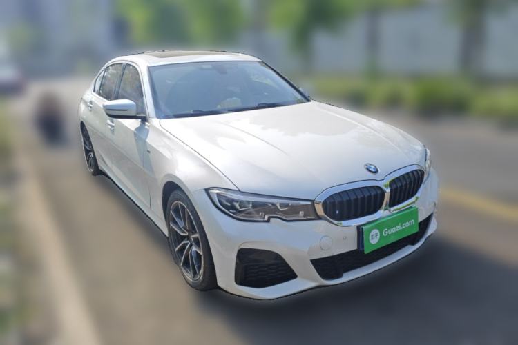 Used BMW 3 Series 2021 Facelifted 320Li M Sport Package Front Right 45 Deg