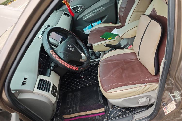 Used Baojun 630 2013 1.5L manual Comfort trim
