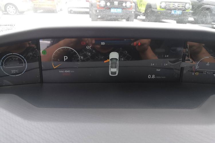 Used Changan UNI-V 2025 1.5T 500Bar Prestige Version