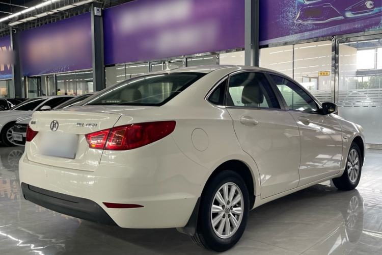 Used BAIC Senova D50 2014 1.5L manual standard version Exterior 4