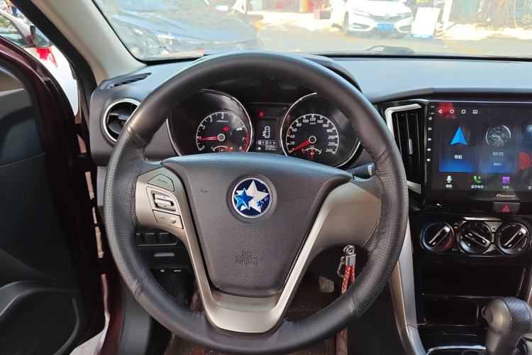 Used Venucia T70 2016 2.0L CVT Smart Choice Edition Steering Wheel