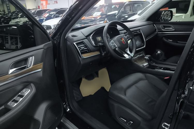 Used Roewe RX8 2019 30T Smart Connectivity Two-Wheel Drive Supreme Flagship Edition