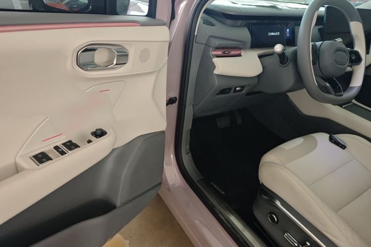 Used Lynk & Co 06 EM-P 2023 EM-P 126 Long-Range Halo