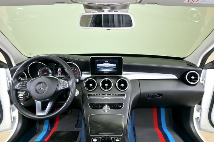 Used Mercedes-Benz C-Class 2018 C 200 L 4MATIC Sport Edition Interior 2